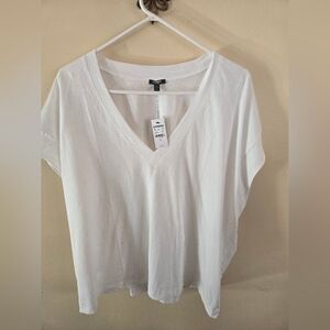 Express White V-Neck Short Sleeve Tee
